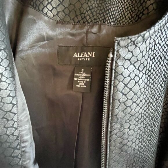 Alfani ~ Petites ~ Genuine Leather Jacket ~ Fully lined ~ size Small - Picture 6 of 9